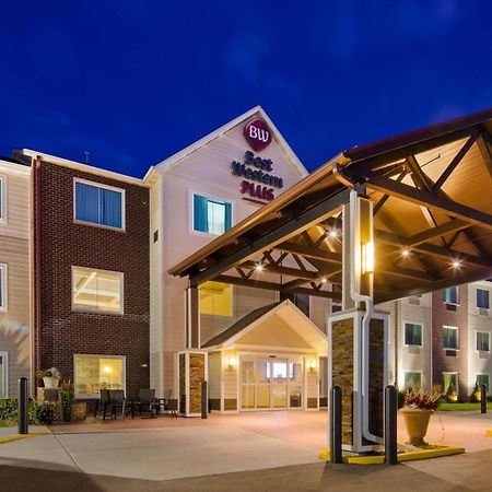 Best Western Plus Menomonie Inn & Suites Exterior photo